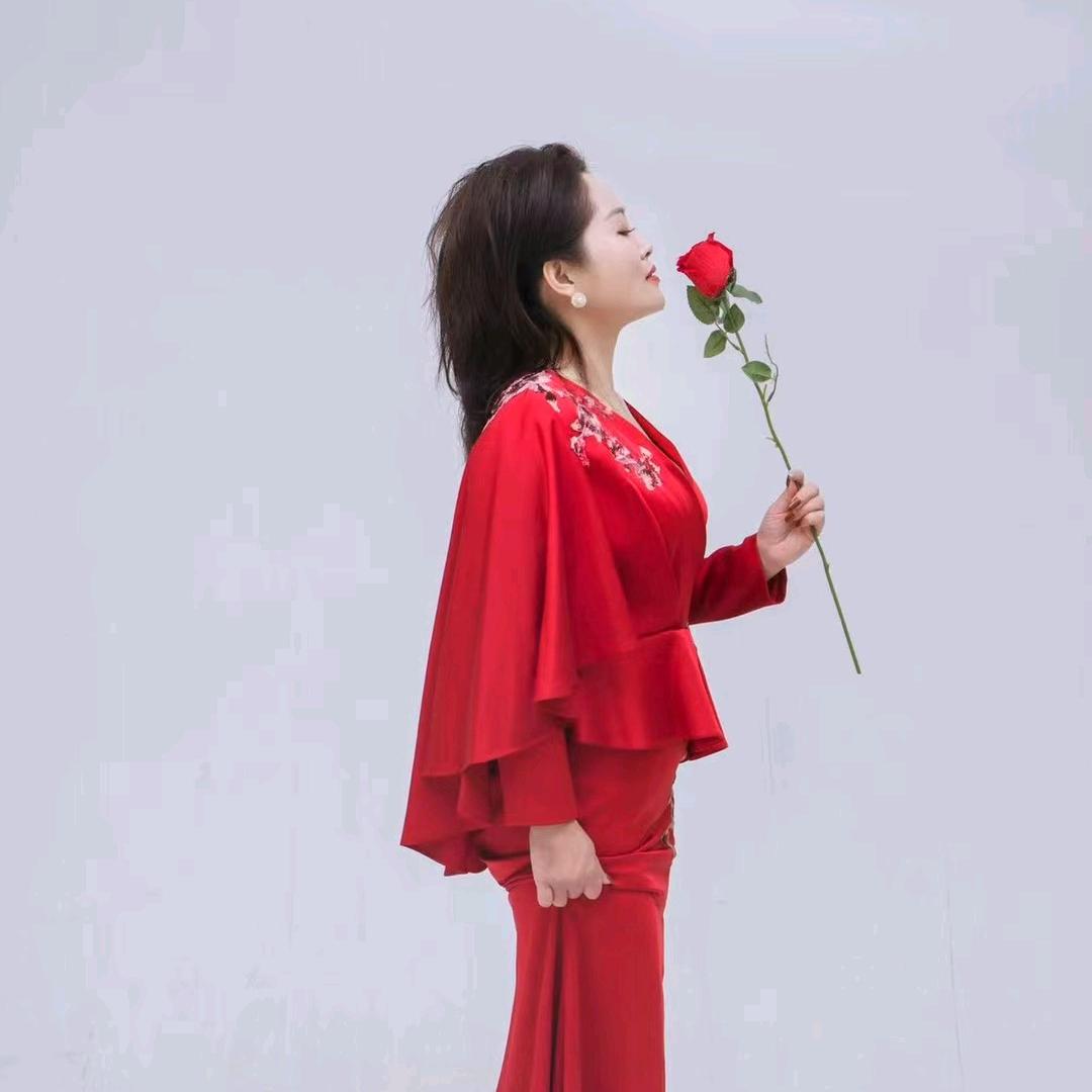草根艳姐