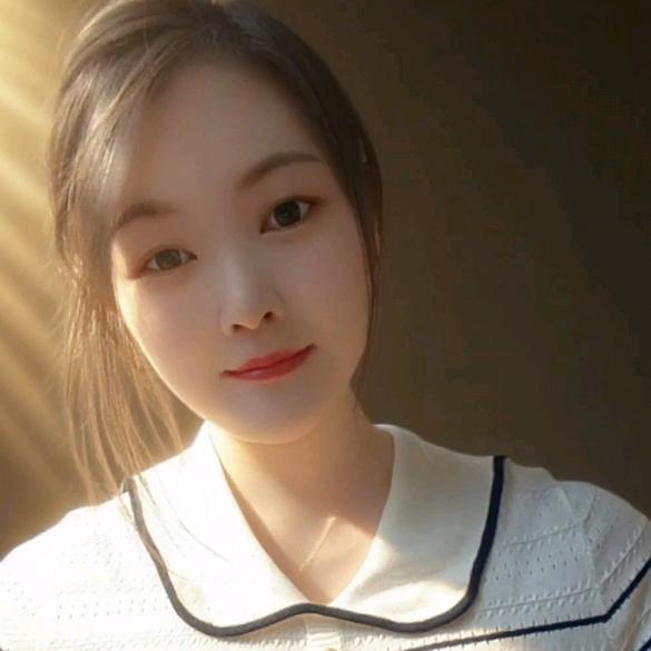 莉莉吖🍄