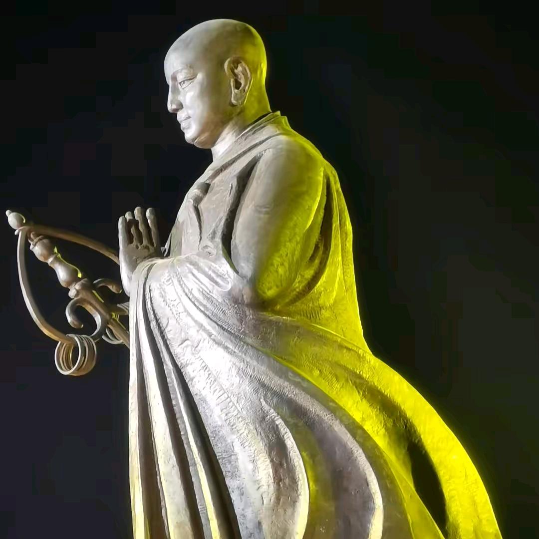 道义放两旁，利字摆中间