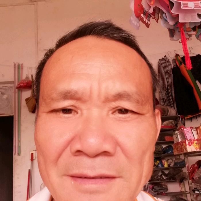 青年