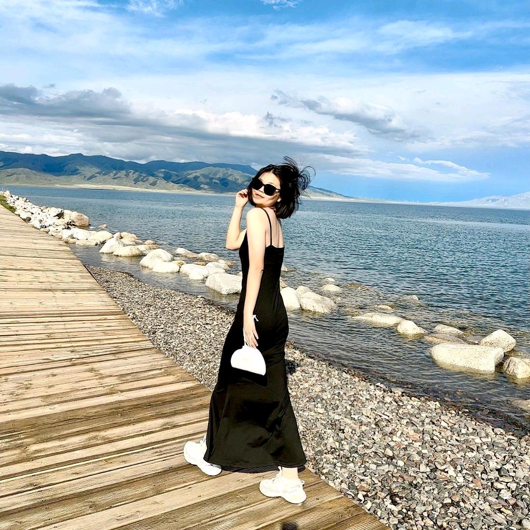 月亮你睡了吗🌙