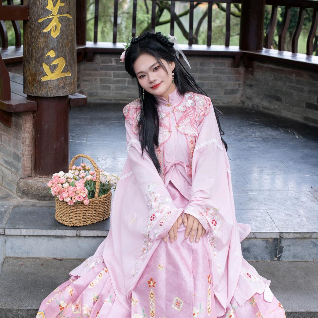 英惜淋