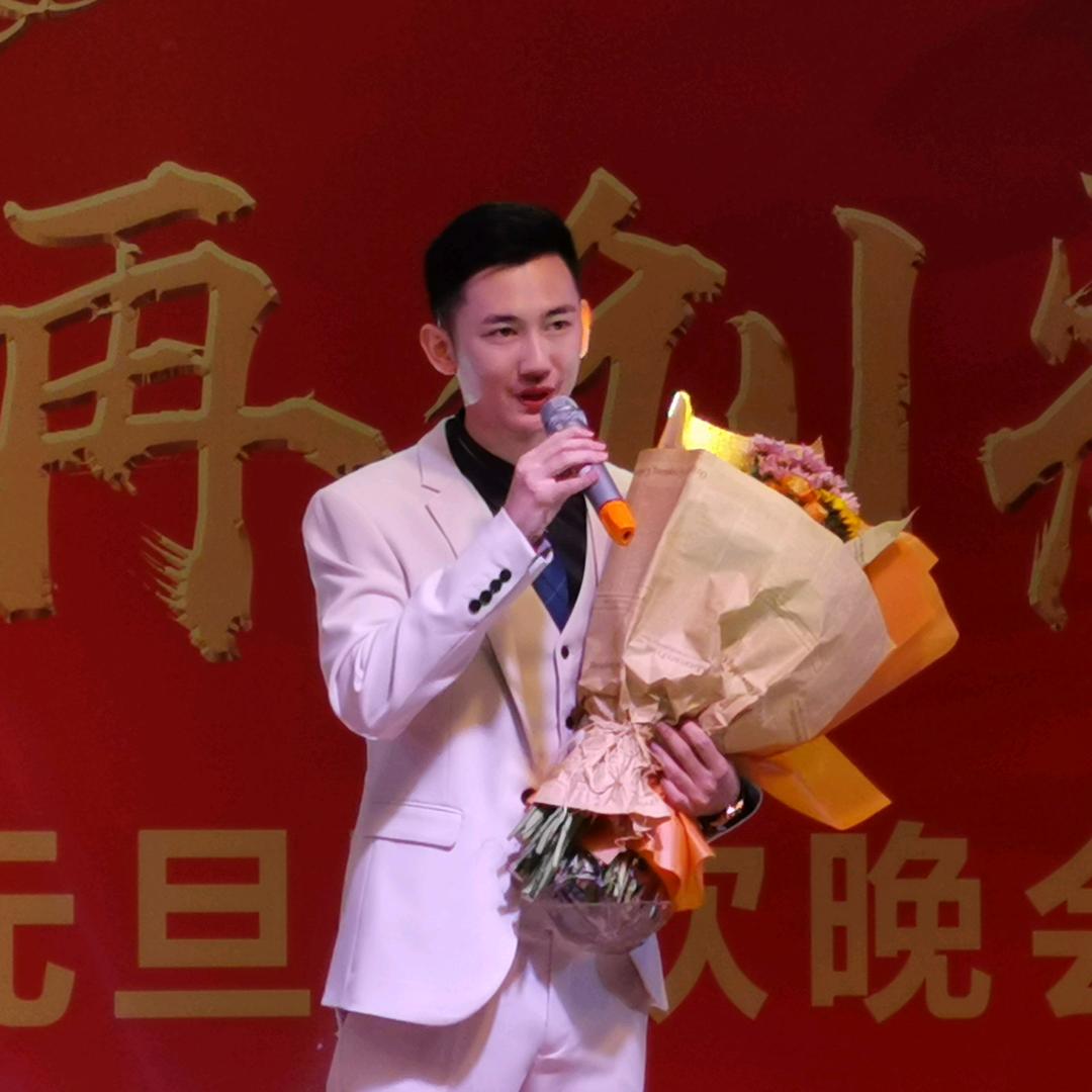 光山王成 王银宇皮肤美容
