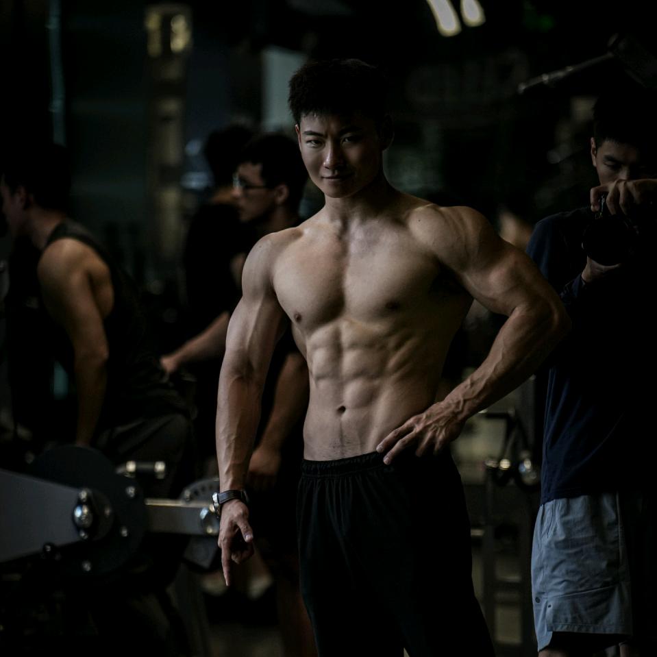 蒋乐一（增肌中)