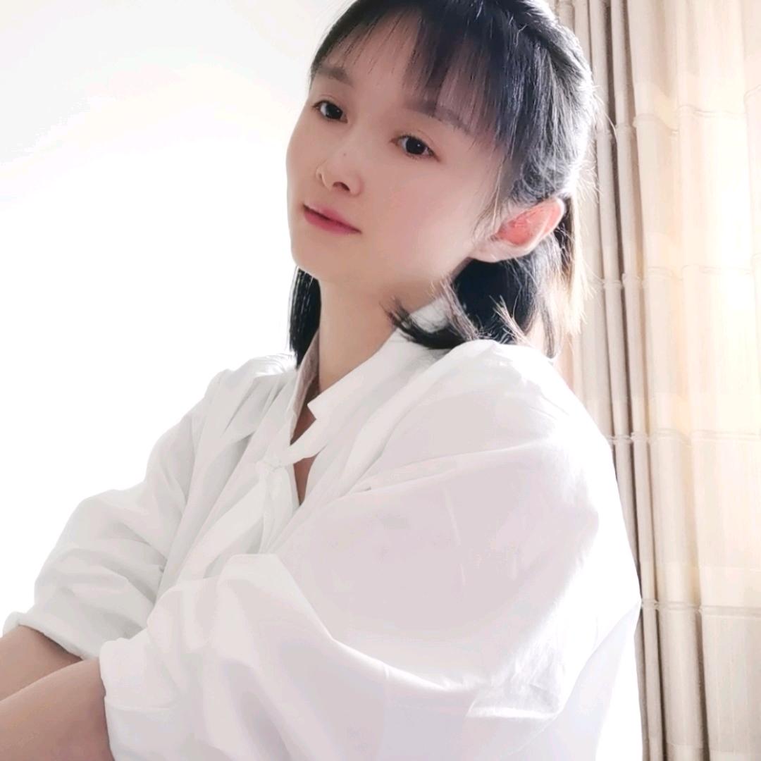 莹莹吖