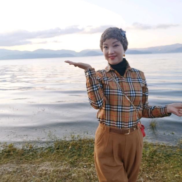 淡淡花香（好物在橱窗）