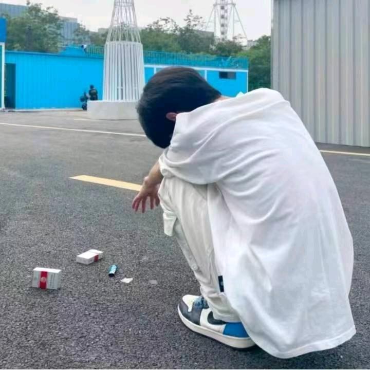傾.