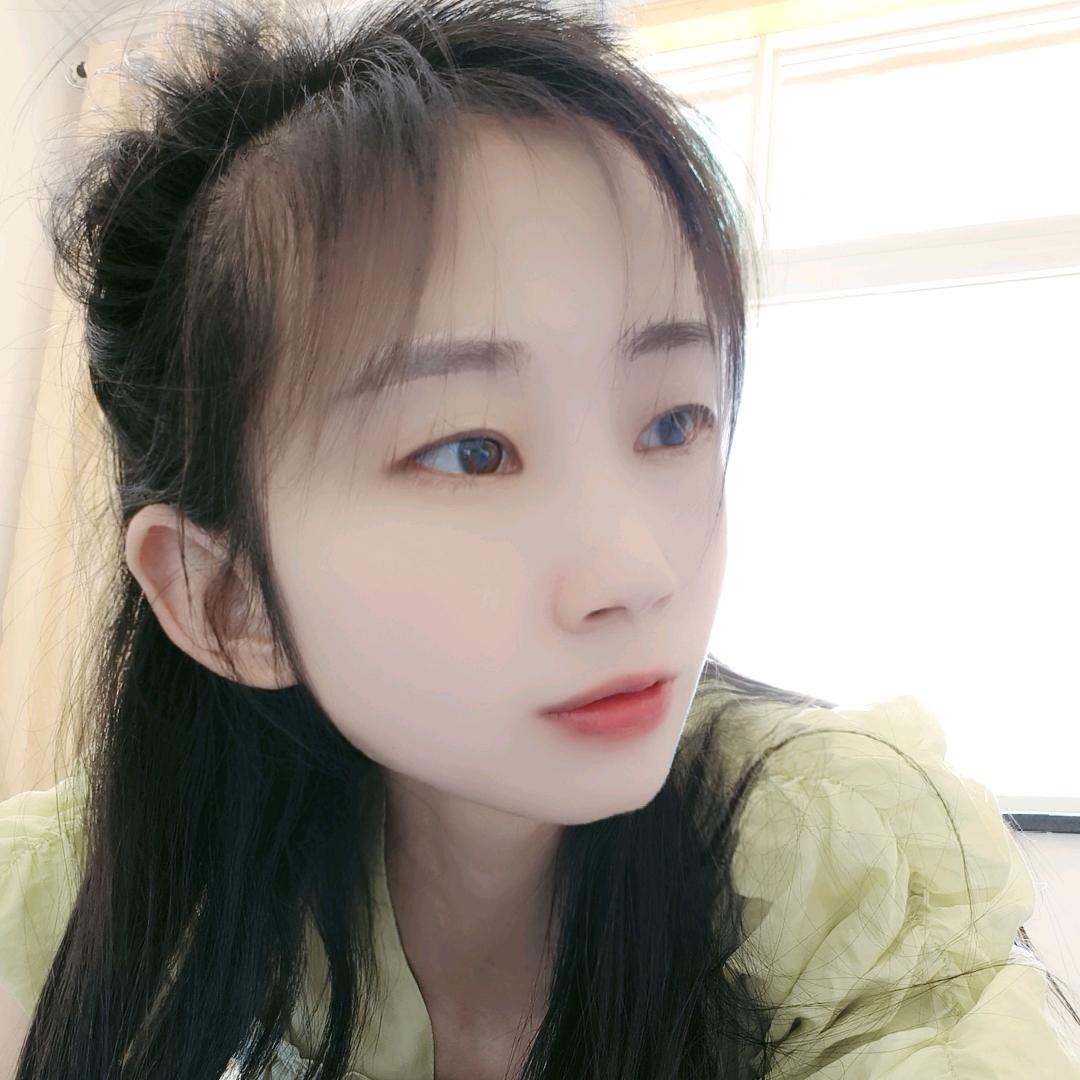 镜  花水月
