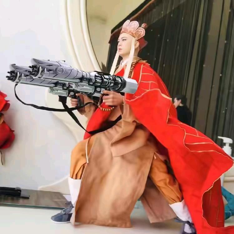倚靠窗外