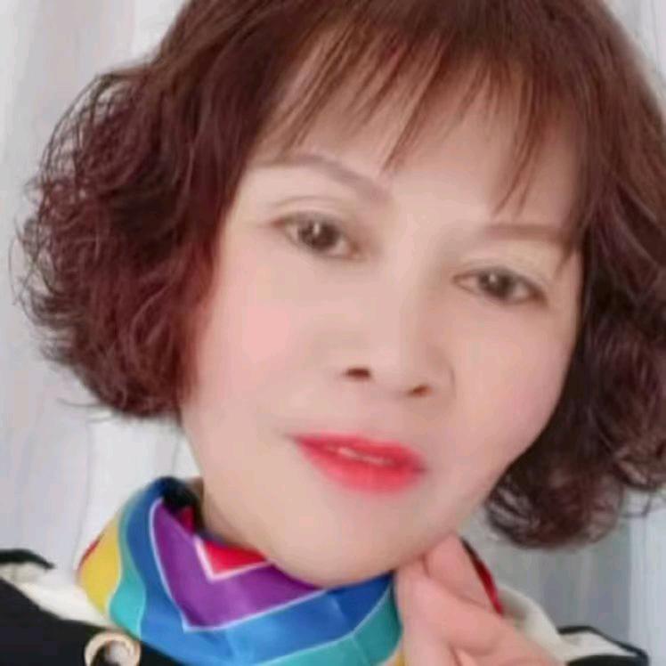 香香曳舞秋平