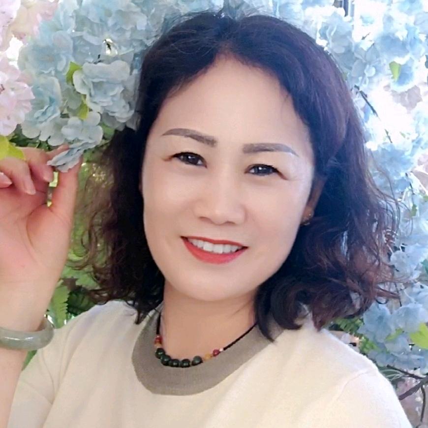 芳芳姐穿搭