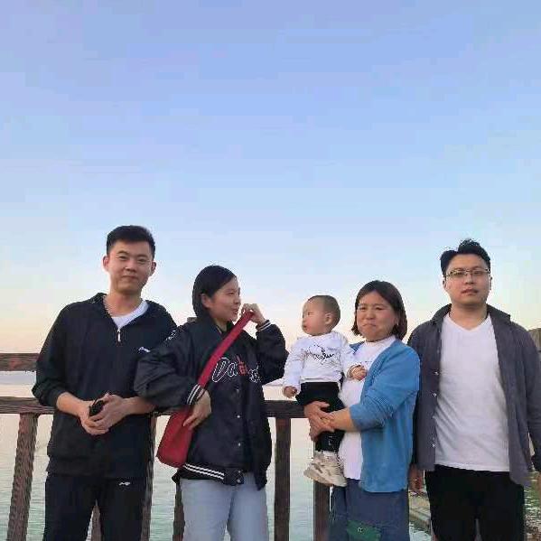 知足常乐忍一时风平浪静，退一步海阔天空