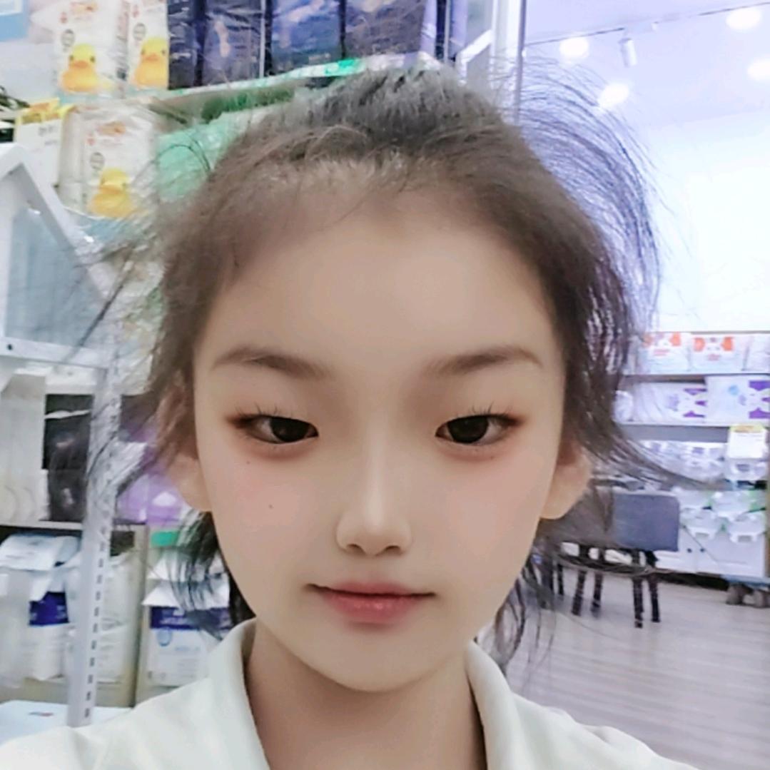 张雪萱、、、小丽