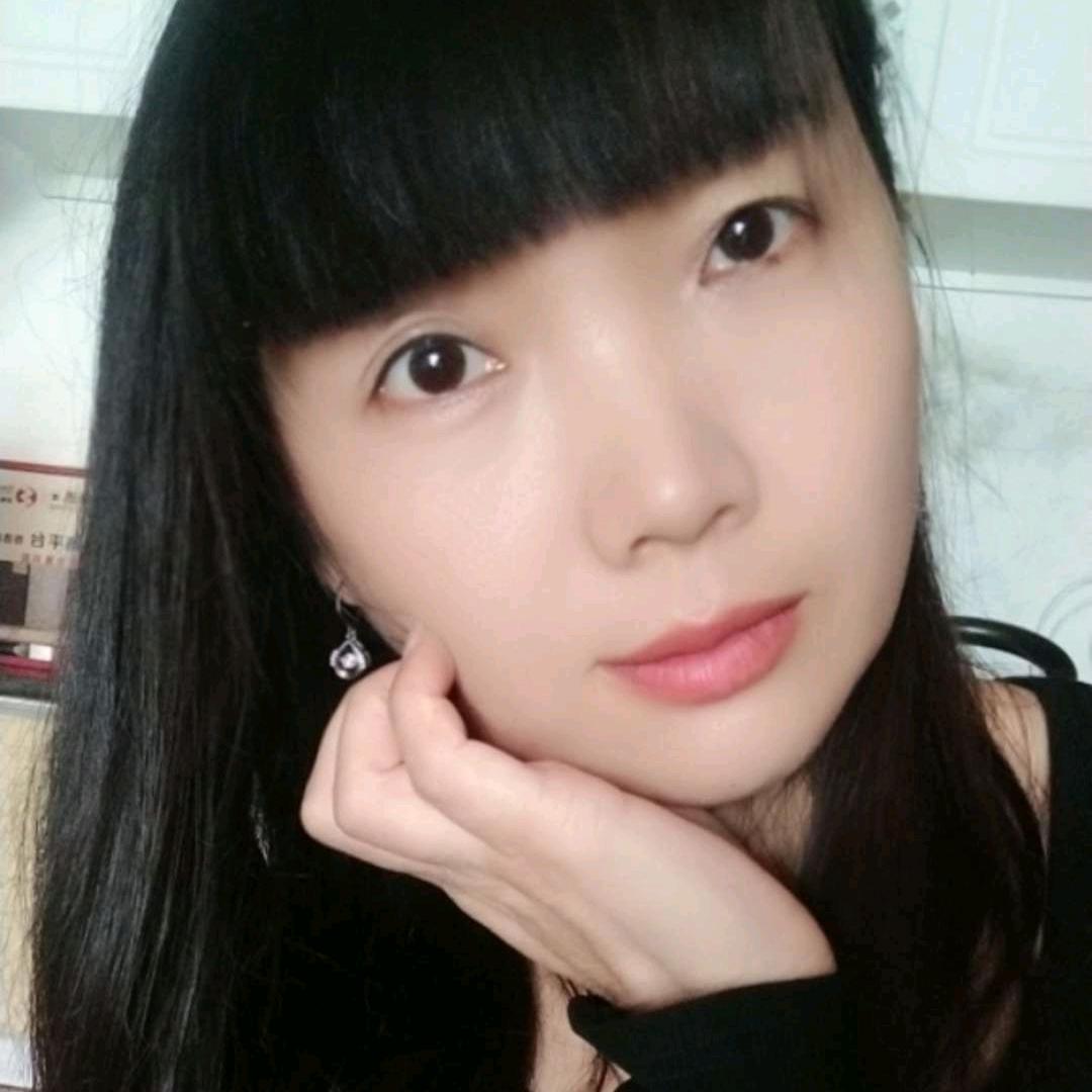 李霞