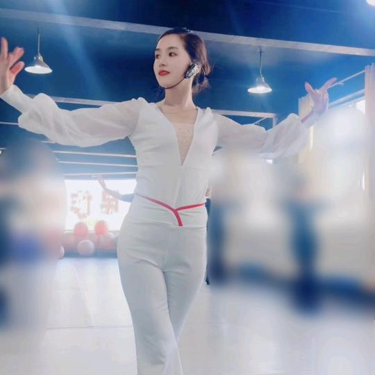 团姐舞团（富萌主）