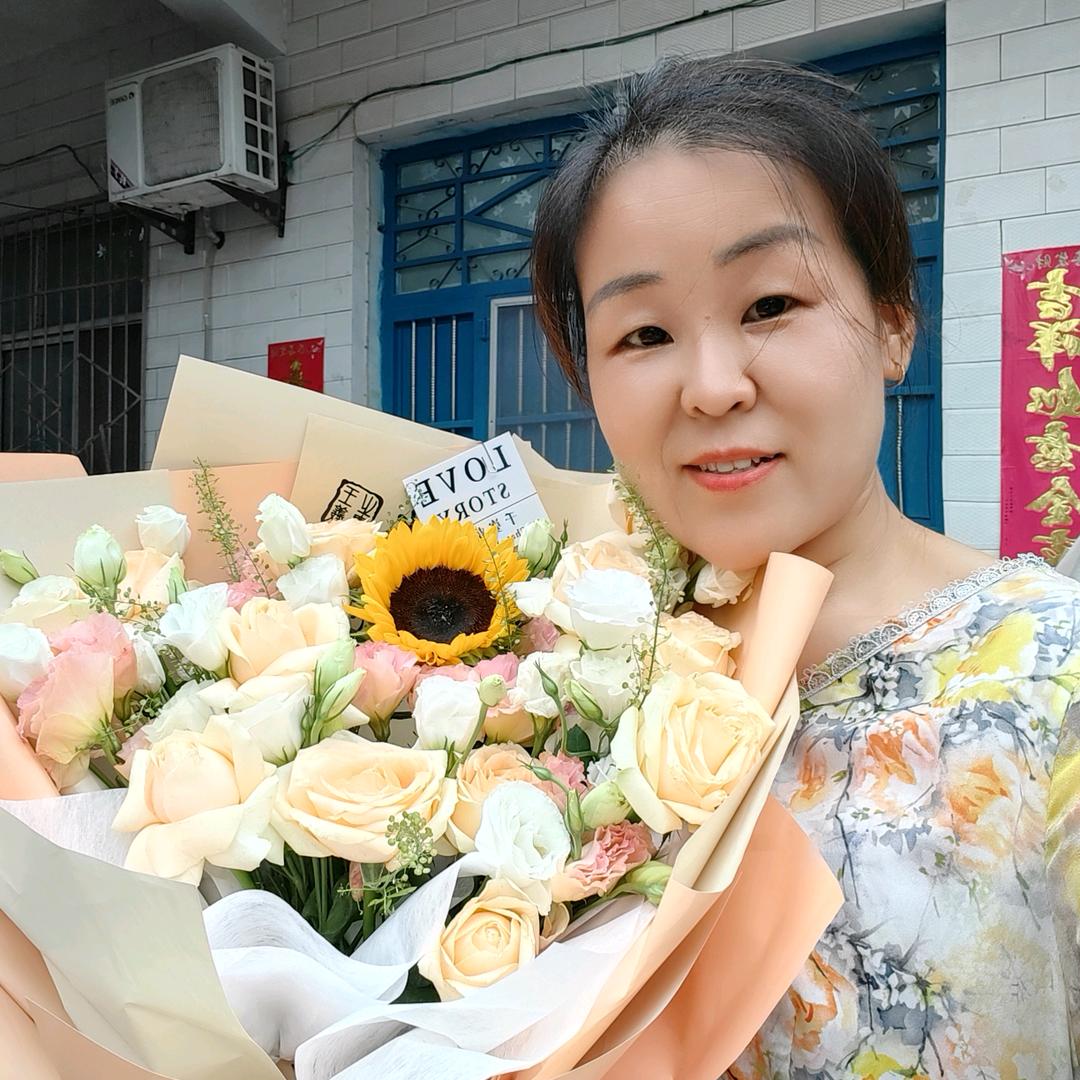 董姐姐日常❤️（小梦嫂子）