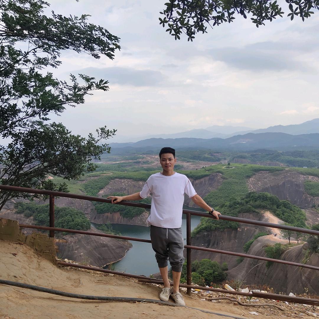 圆山荔枝木烤鸡官方号