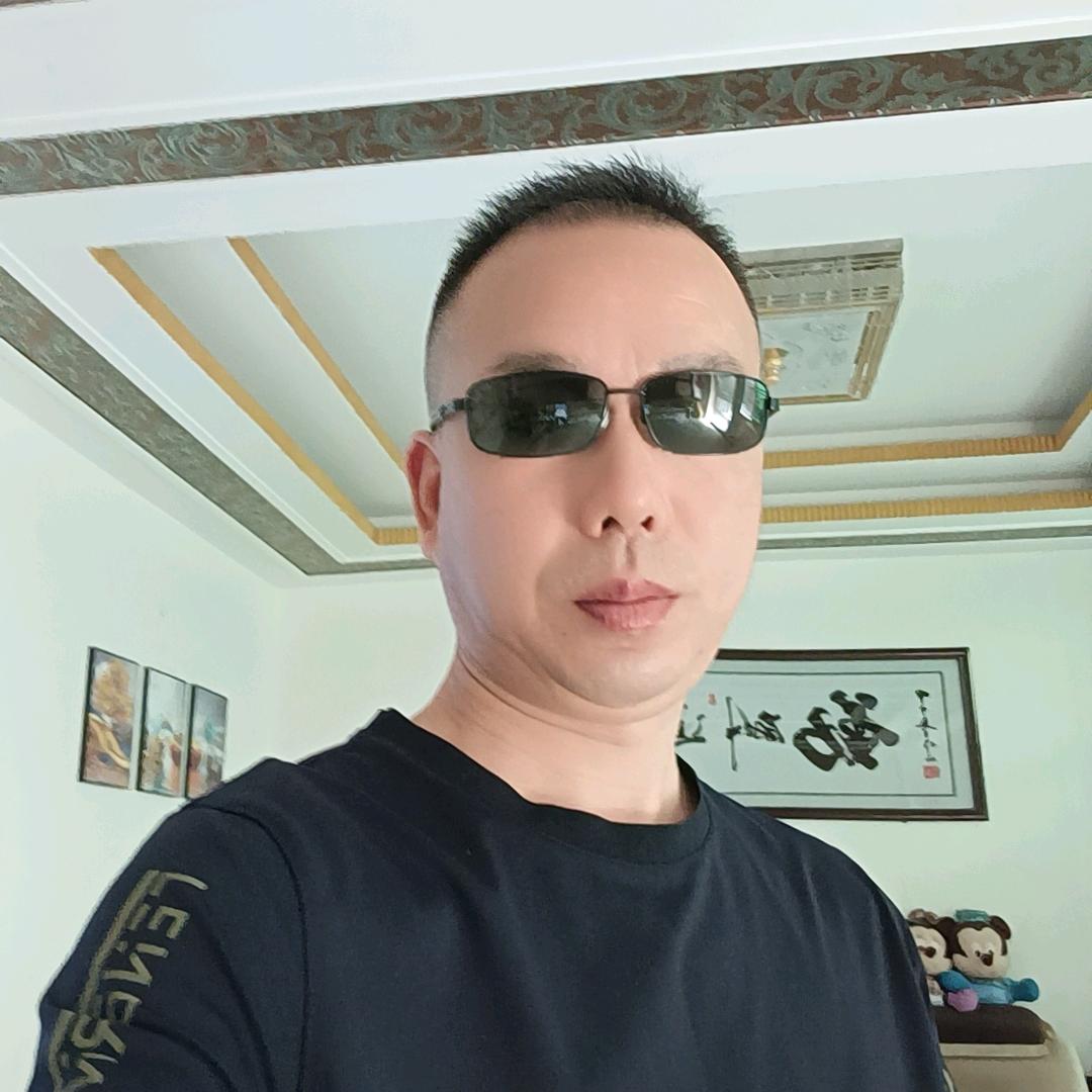 陈默是金。