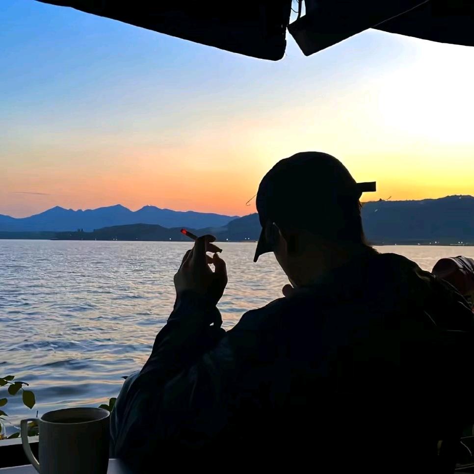 仰望星空（地铁逃生）