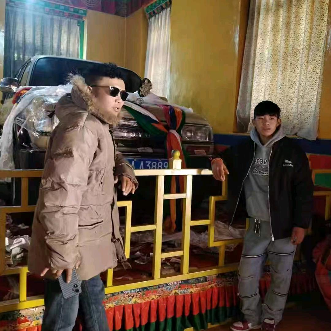གདོང་དམར་བོད་པ།