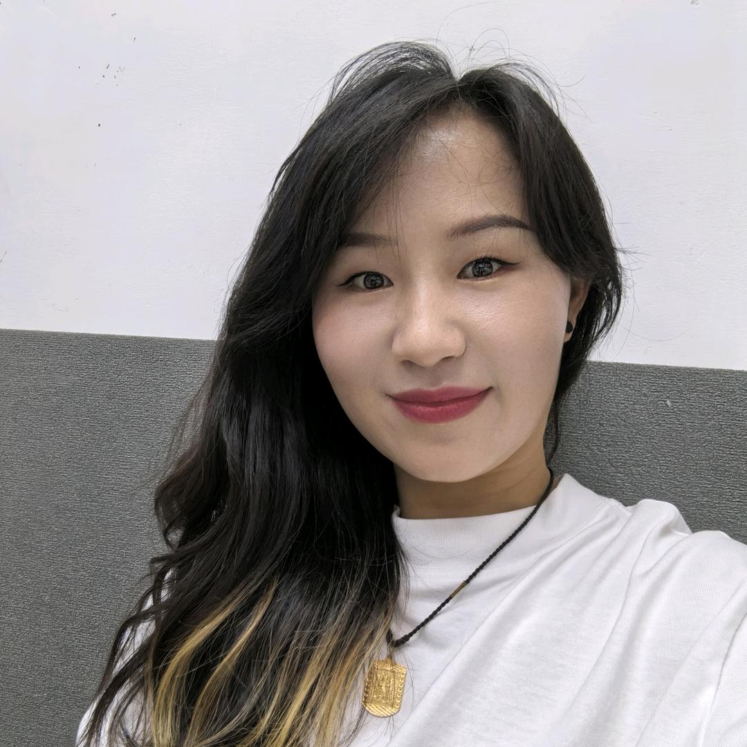 为了孩子留在他乡的女人