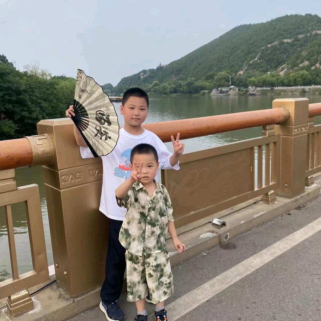 於4个孙子奶奶。