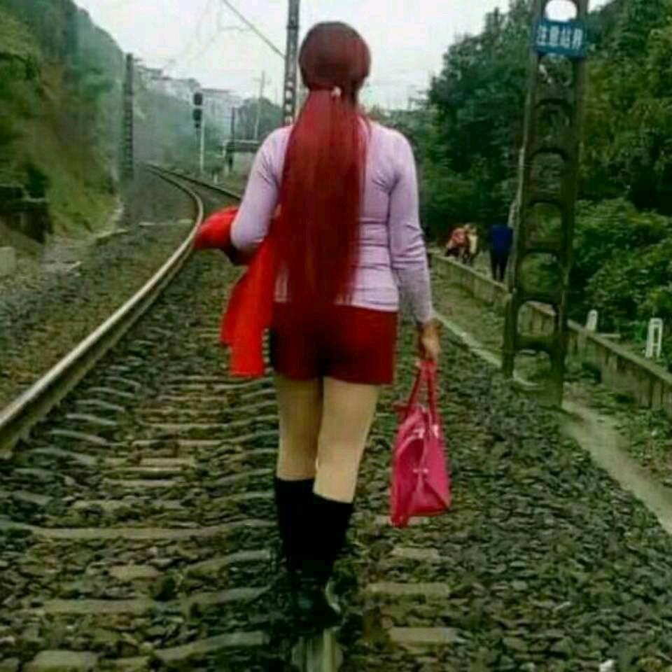 彝家女人