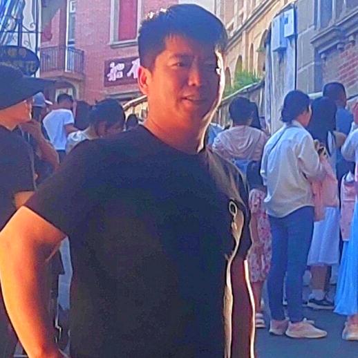 心很痛却依旧笑颜如花