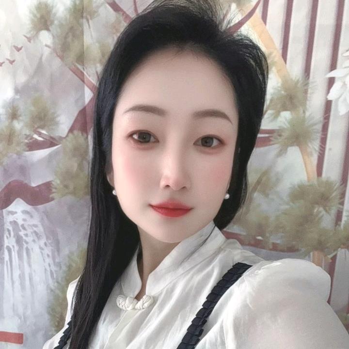 盈盈