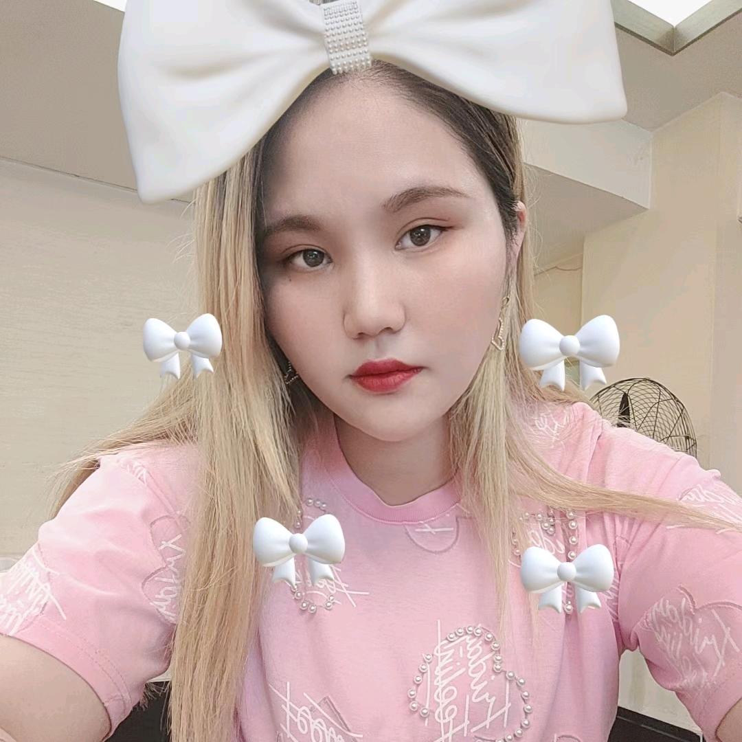 依依