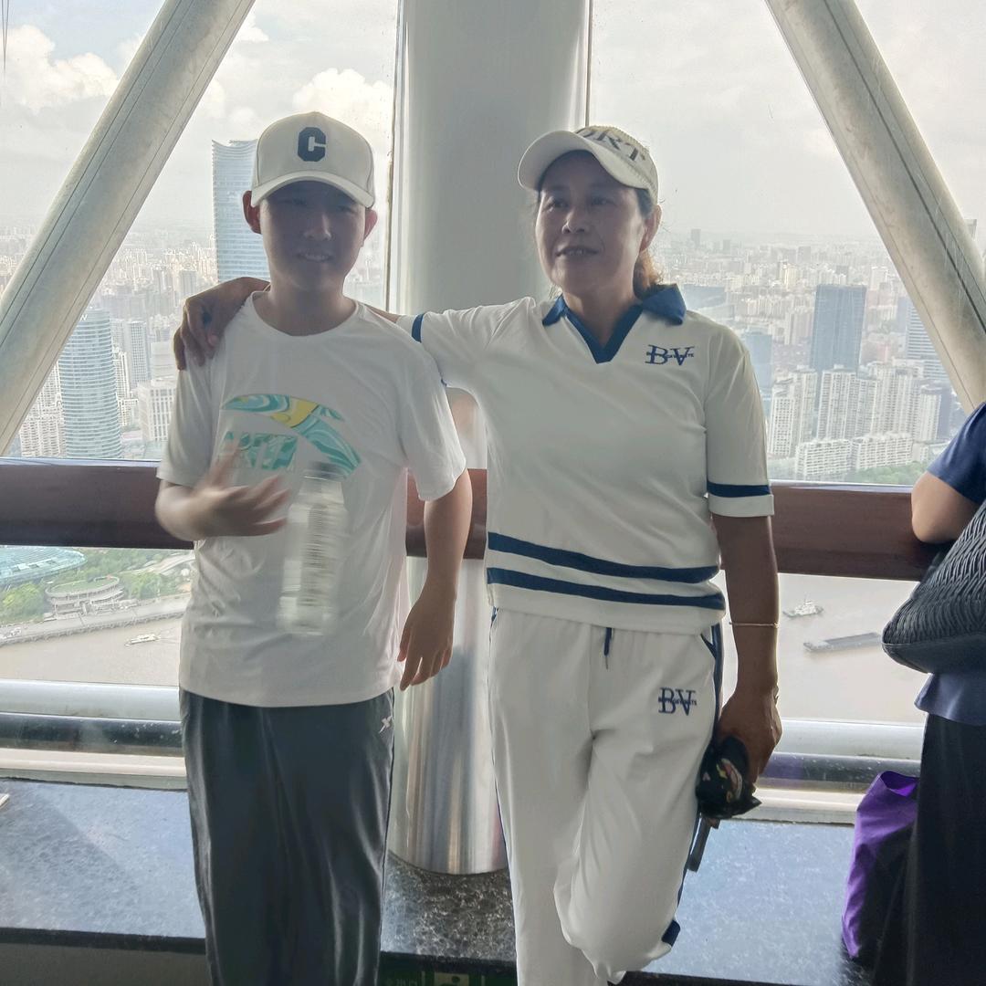 黄湾飞扬舞队(18:00至19:00开始