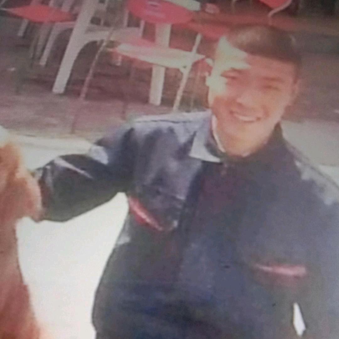 闫泳起