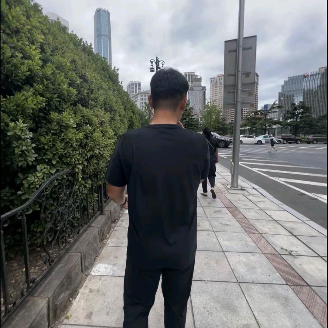 刘济宁/