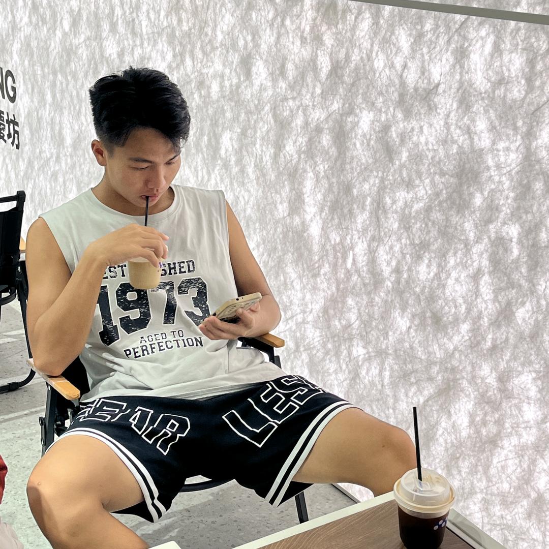 ￡ 随风　 ༼