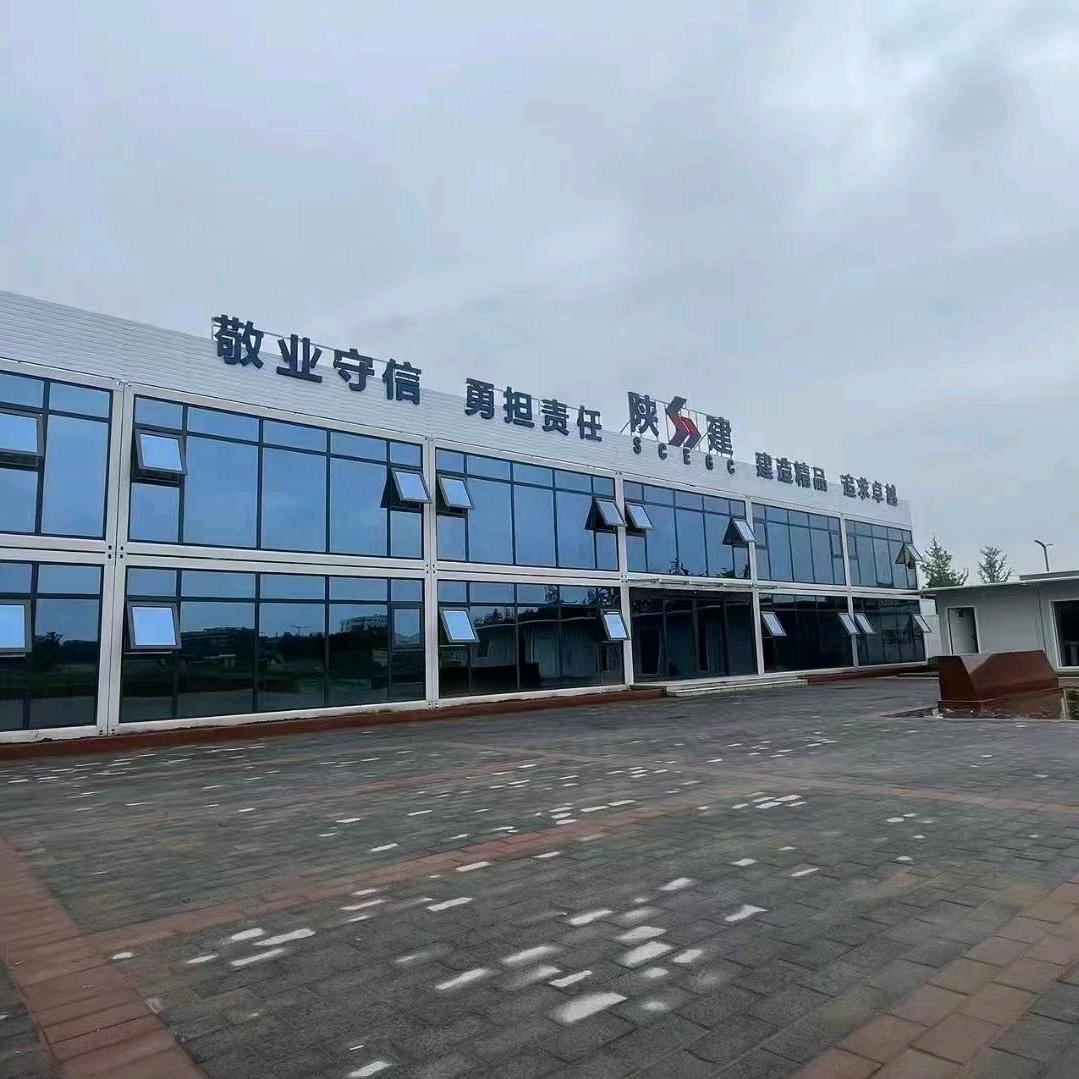 彩钢界的彭于晏