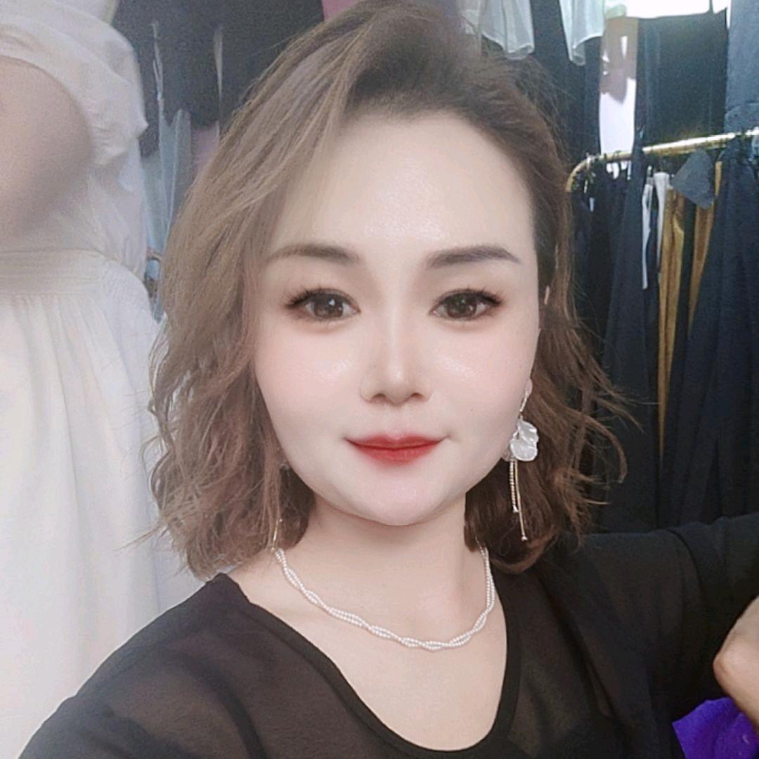 玉梅服饰《玉梅》