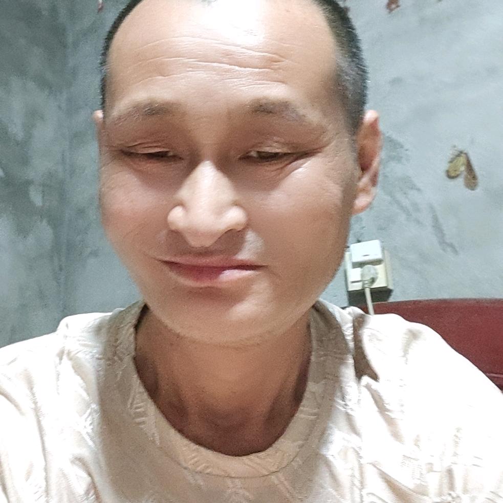 西北狼找好机会，礼貌回关.回赞