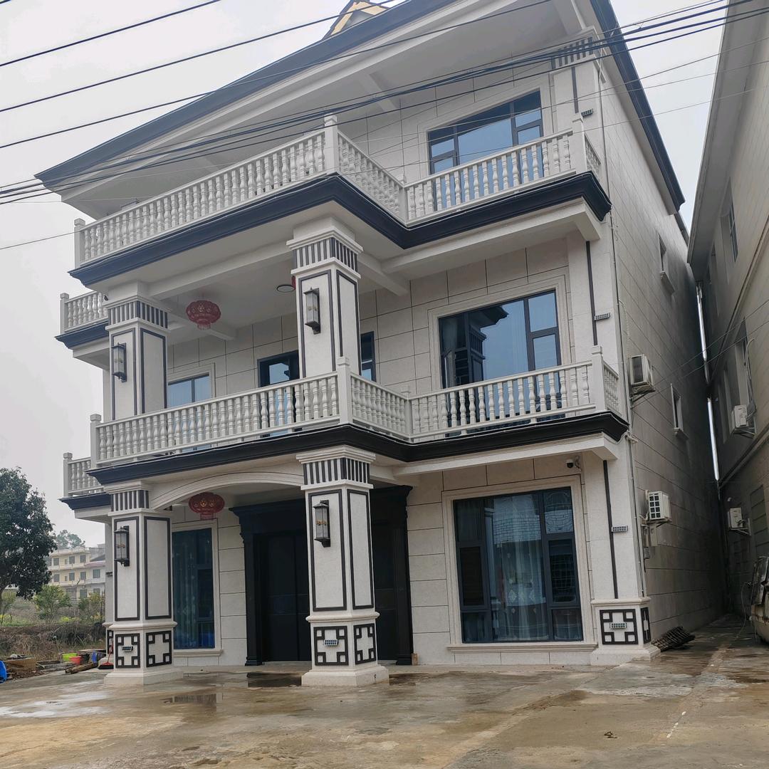 东至。高