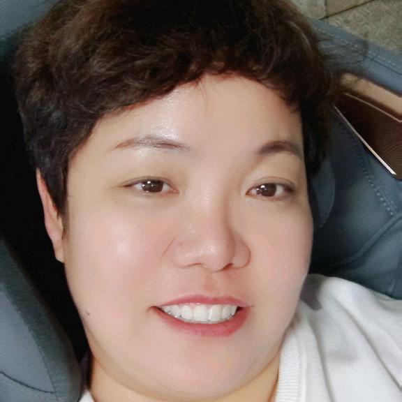 吐鲁番狼宝尚品鞋店小李