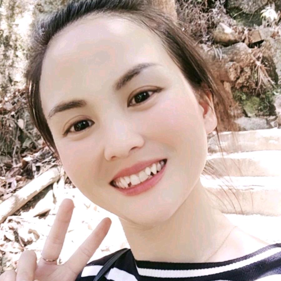静静麻麻吖