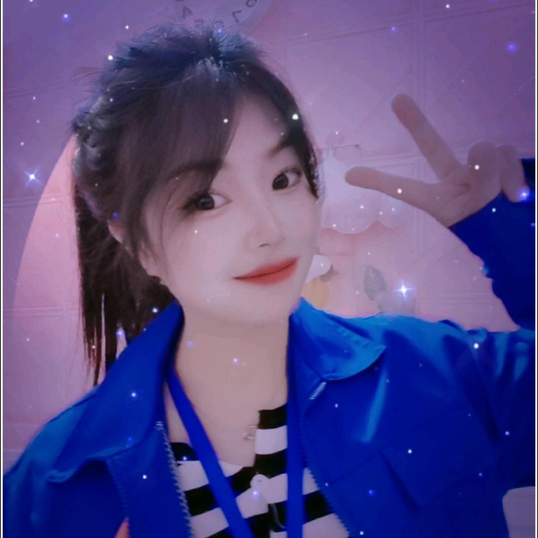 菲菲.