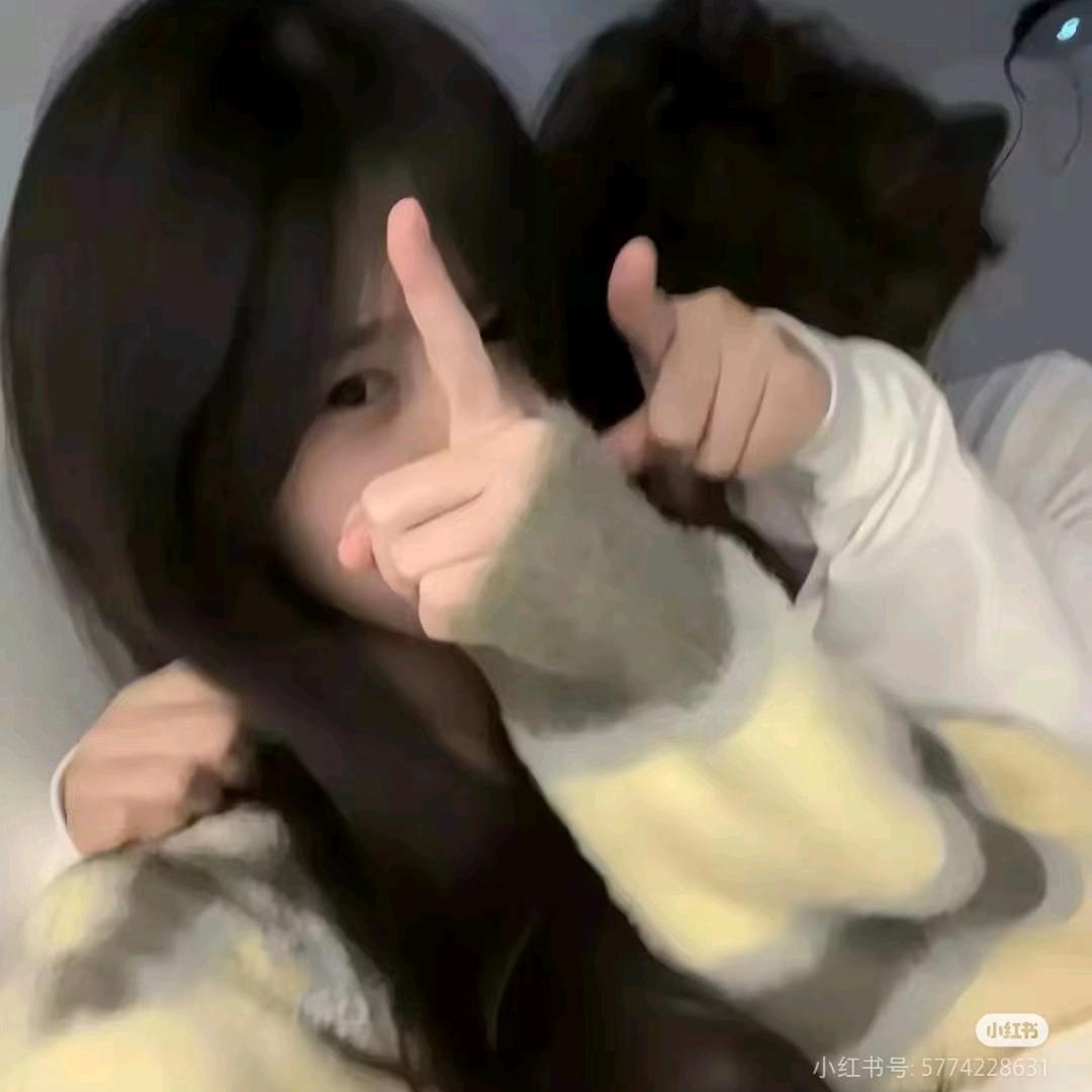 小何同学🌈