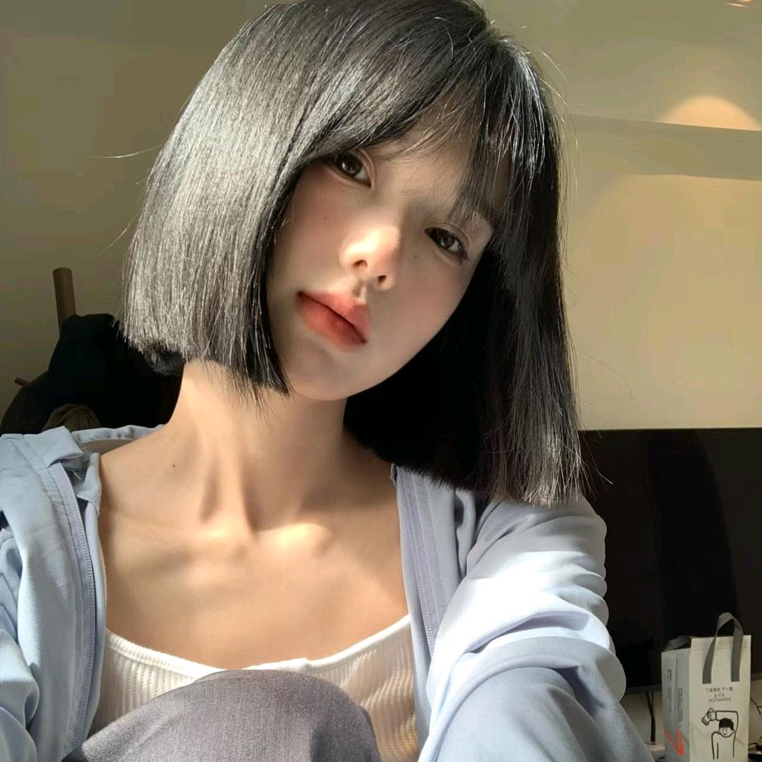 只爱吃香菜@