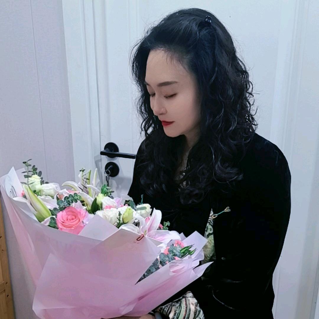 精致女人.