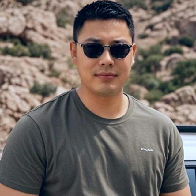 宏哥爱唱歌🎤