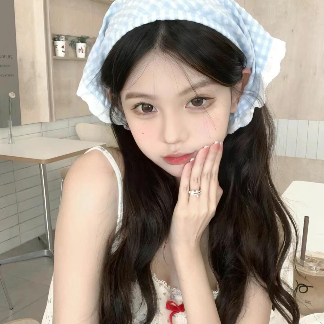 小鱼_.