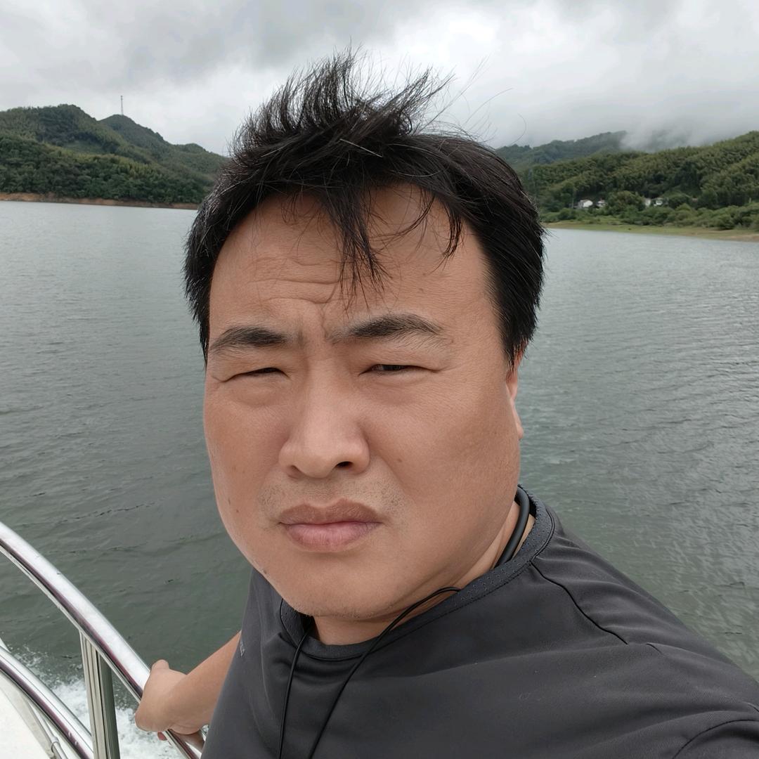 梁十二