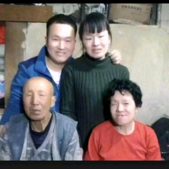 辉辉一家人（生活号）