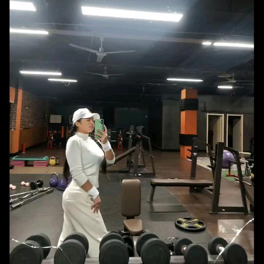 DH私教健身俱乐部~前台梦浣熊