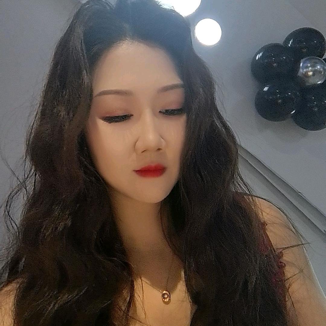 🧜落落🧜